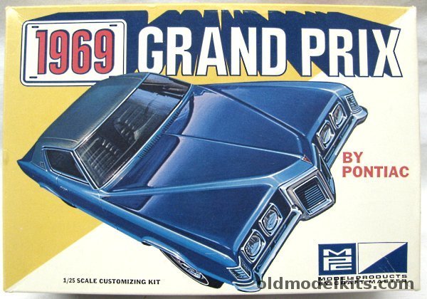 MPC 1/25 1969 Pontiac Grand Prix - Stock or Ski Machine, 2169-200 plastic model kit